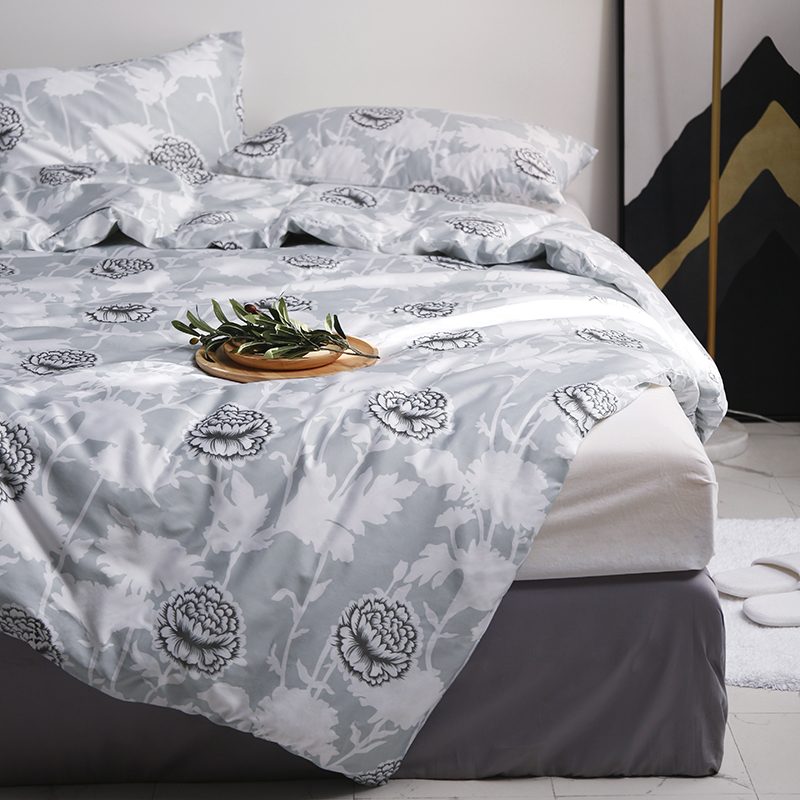 Four-Piece Bedding Set
