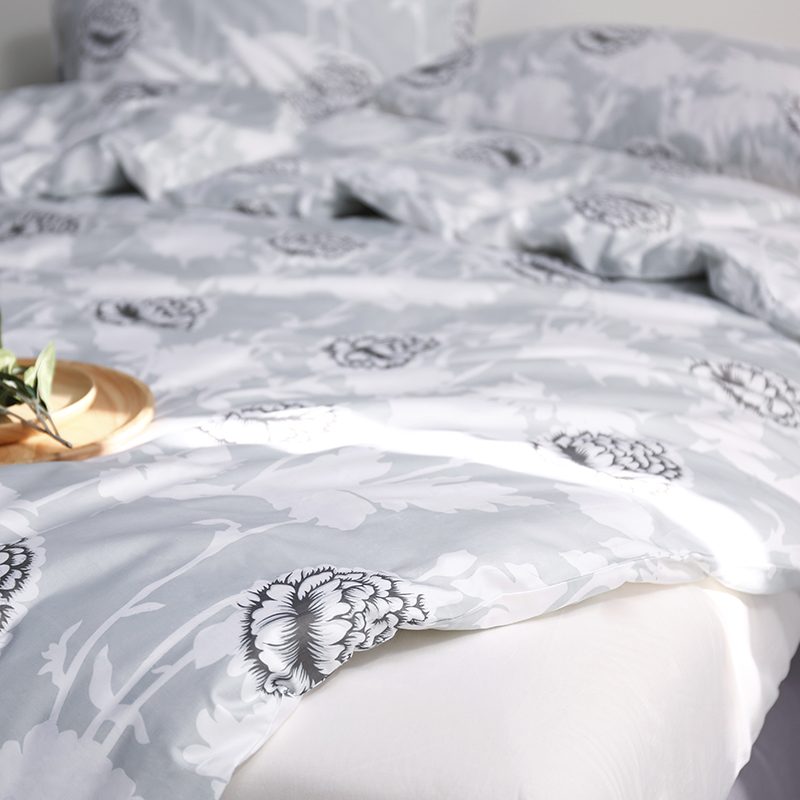 Four-Piece Bedding Set