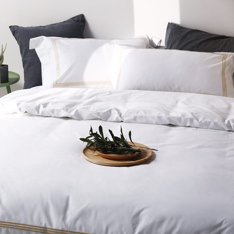 Hotel Bedding Set