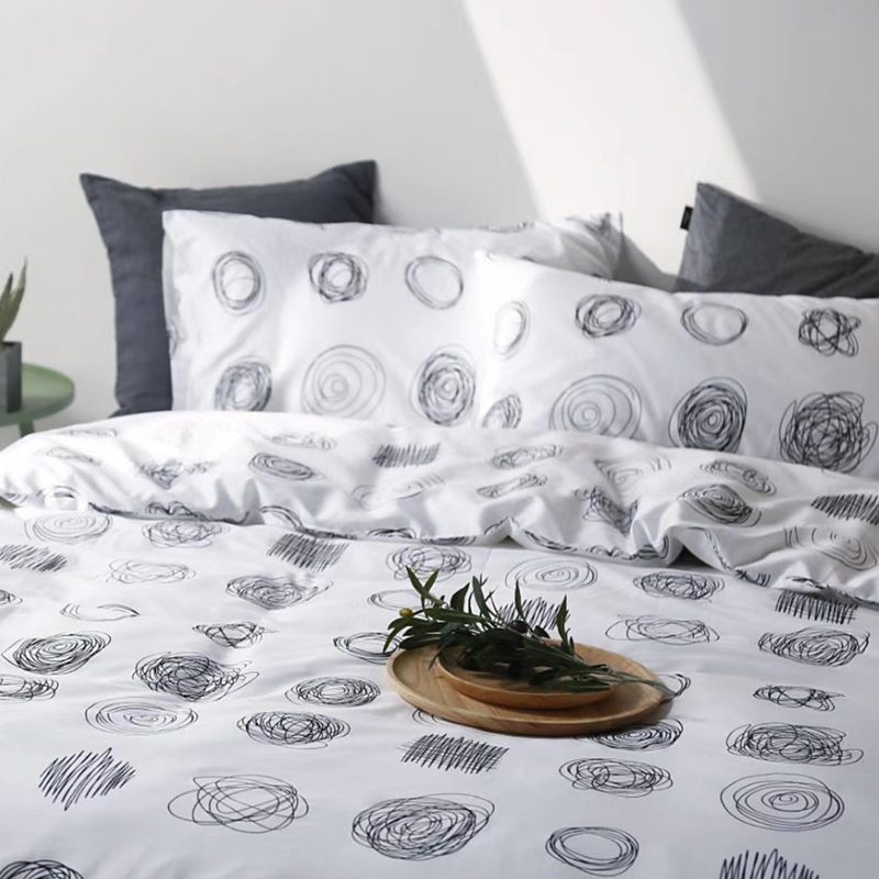 Queen Size Bedding Set