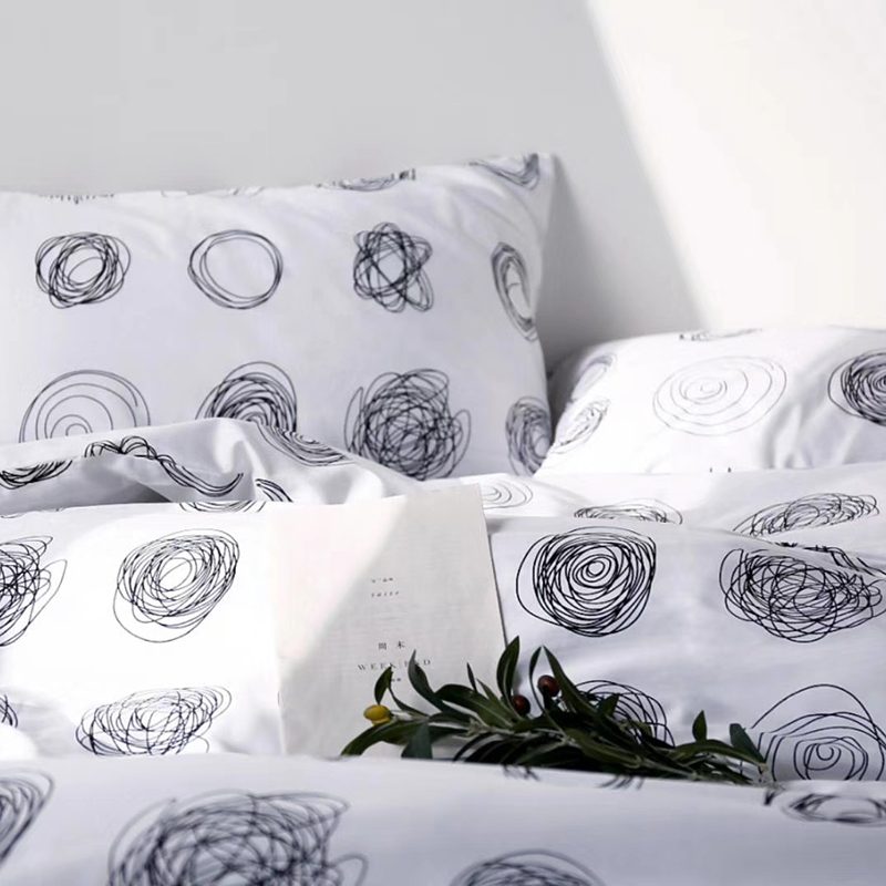 Queen Size Bedding Set